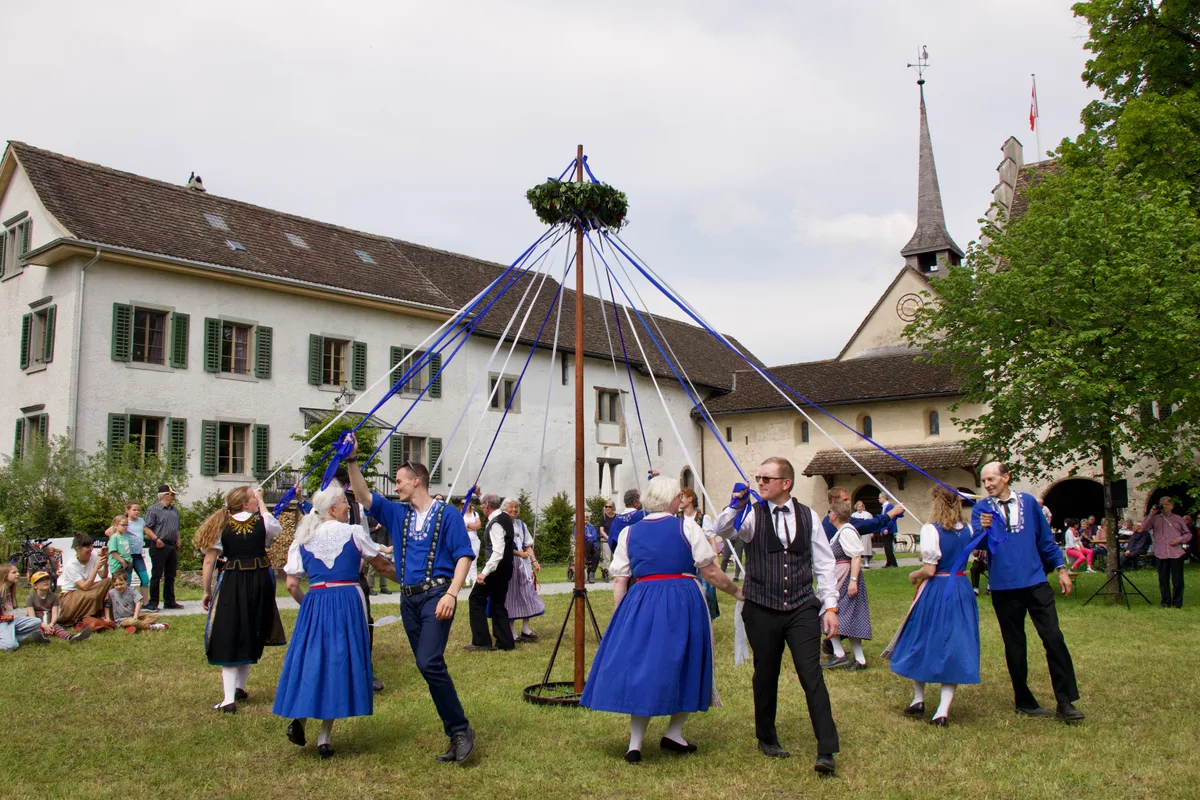 Impressionen vom Maibaumtreffen der Volkstanzgruppe am Bachtel beim Ritterhaus Bubikon am 21. Mai 2023.